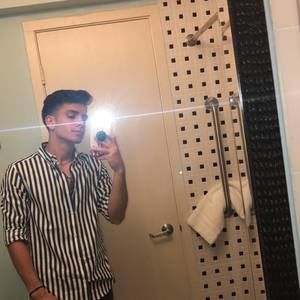 Meet your Posher, Jonathan